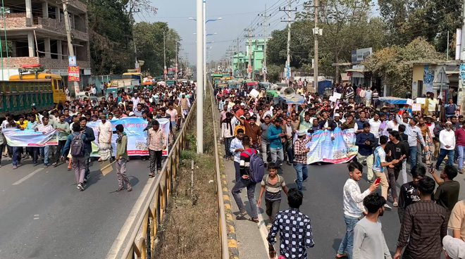 "Local BNP leaders show solidarity with farmers during their protest against the increased potato storage fees in Rajshahi."